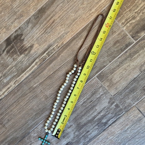 Vintage Turquoise Stone Cross Pendant Pearl & Suede Necklace - Picture 10 of 12